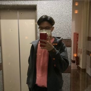 Meet your Posher, Leo